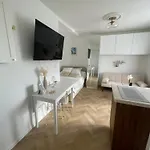 דירה Perche Sur Les Toits, Avec Ascenseur, 16 Eme Quartier Calme Securise- Proche Quai Seine Roland Garros