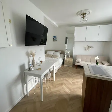 公寓 Perche Sur Les Toits, Avec Ascenseur, 16 Eme Quartier Calme Securise- Proche Quai Seine