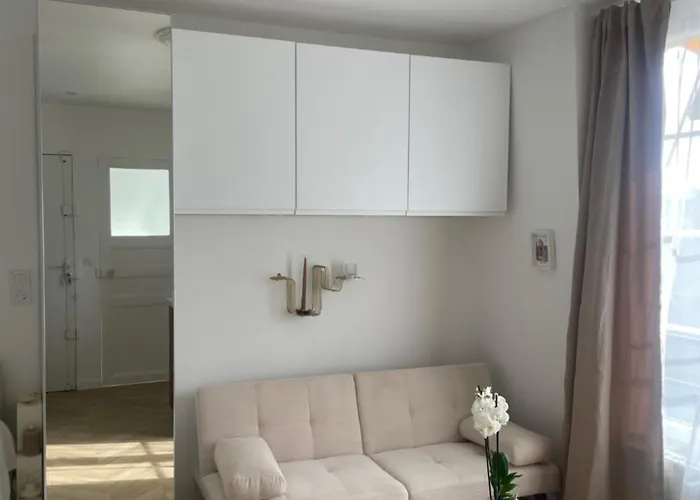 Perche Sur Les Toits, Avec Ascenseur, 16 Eme Quartier Calme Securise- Proche Quai Seine شقة *